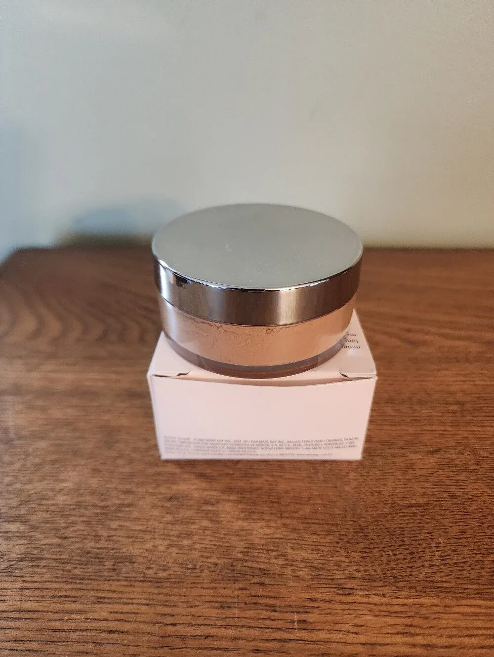 Mary Kay Mineral Powder Foundation. Bronze 1